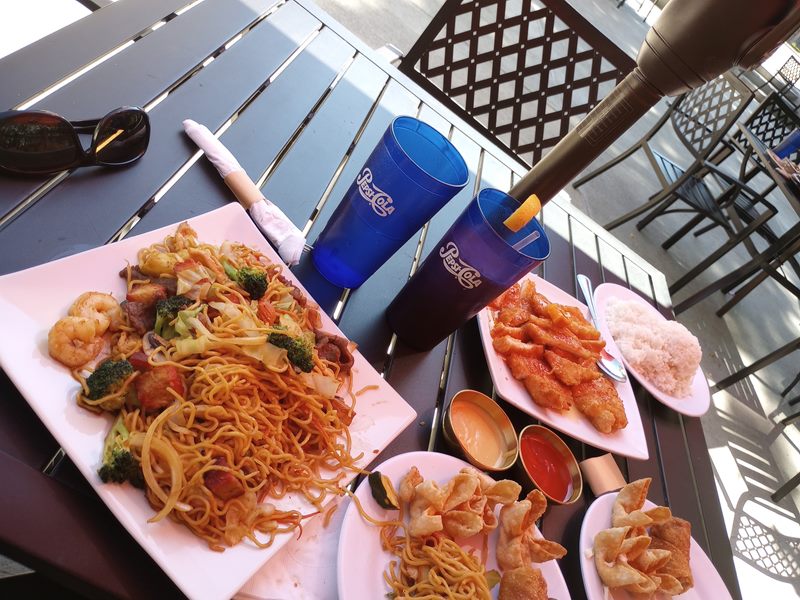 Golden Crown Restaurant | Asian Fusion food